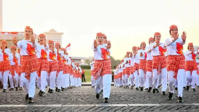 Ini Rekor Guiness yang Berhasil Dipecahkan 65 Ribu Orang yang Menari Poco-poco Kemarin. Keren Banget 10