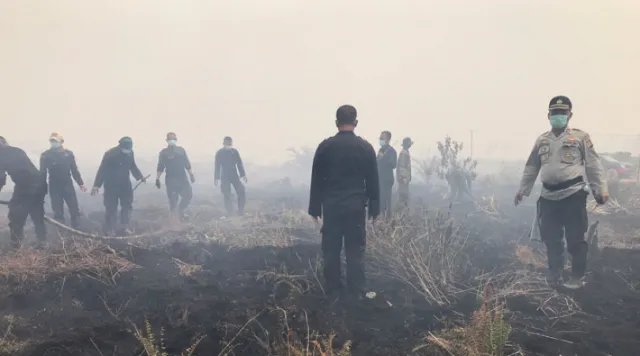 Pontianak Sedang Darurat Kabut Asap. Lihat Deh Parahnya Bencana yang Banyak Luput dari Perhatian Ini 15