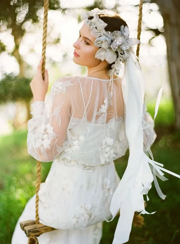20+ Inspirasi Menata Wedding Veil, si Tudung Pengantin untuk Sempurnakan Momen Istimewa 26