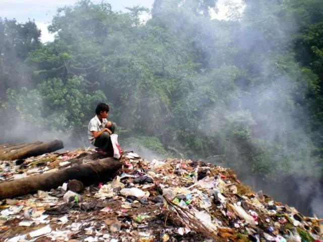 Ini Alasan Kenapa Kita Harus Beneran Stop Bakar Sampah. Selain Bahaya, Bisa Bikin Masuk Bui Juga 16