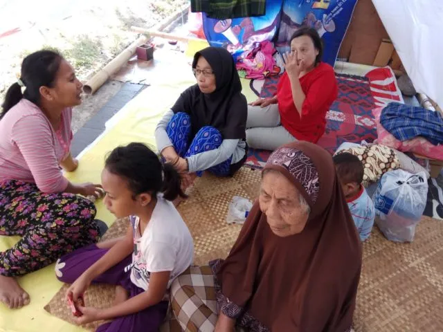 Bangkit dari Gempa Lombok dengan Memberdayakan Pengungsi. Gerakan #3lauk10ribu Ini Inspiratif Banget 5
