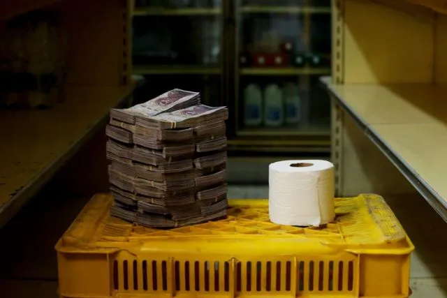 Nilai Mata Uangnya Makin Tak Berharga, Beli Tisu Toilet Aja di Venezuela Kini Butuh Duit Segepok 15