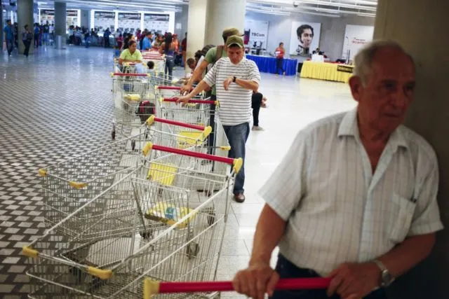 Nilai Mata Uangnya Makin Tak Berharga, Beli Tisu Toilet Aja di Venezuela Kini Butuh Duit Segepok 18