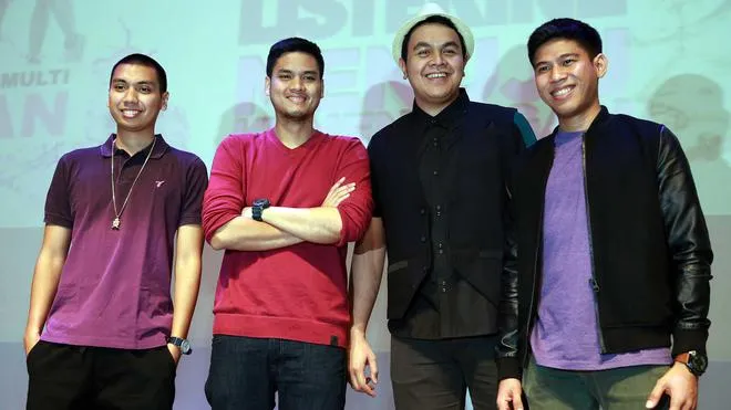 10 Lagu yang Bisa Bantu Redakan Emosimu. Adem Banget di Hati! 13 RAN ft. Tulus - Kita Bisa