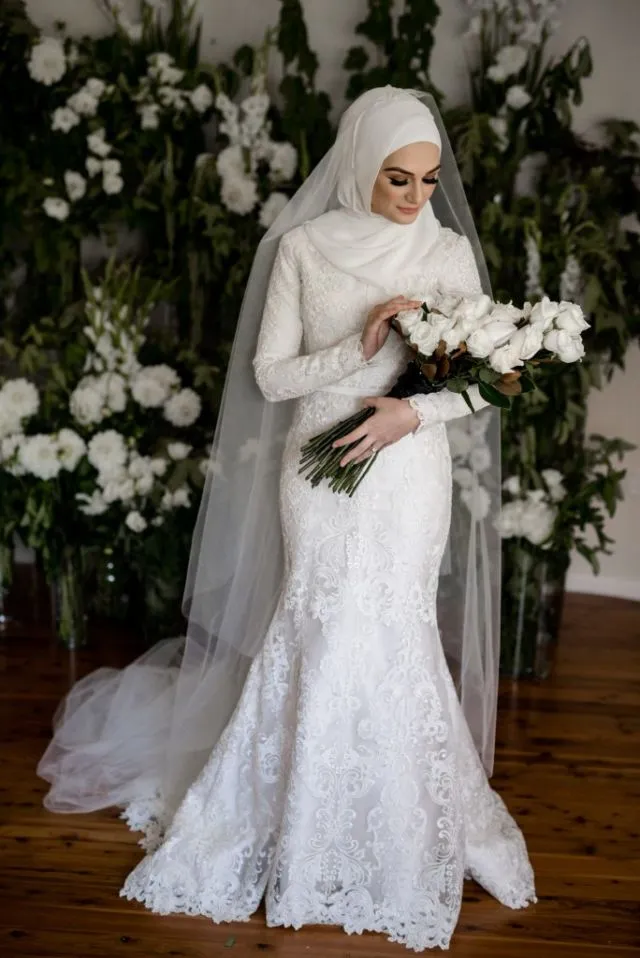 15 Model Gaun Pengantin yang Sopan & Tampil Mewah 22