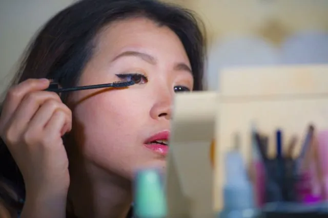 8 Tutorial Makeup Natural Ala Cewek Korea. Bisa Dipakai Setiap Hari Cocok Juga untuk Acara Pesta 14