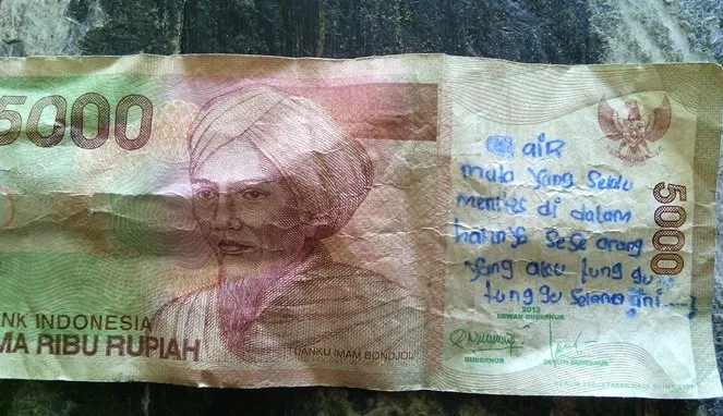 11+ Coretan Iseng di Uang Kertas ini Memang Ngeselin. Tapi kok Kadang Bikin Ngakak Bacanya, Ya? :( 23
