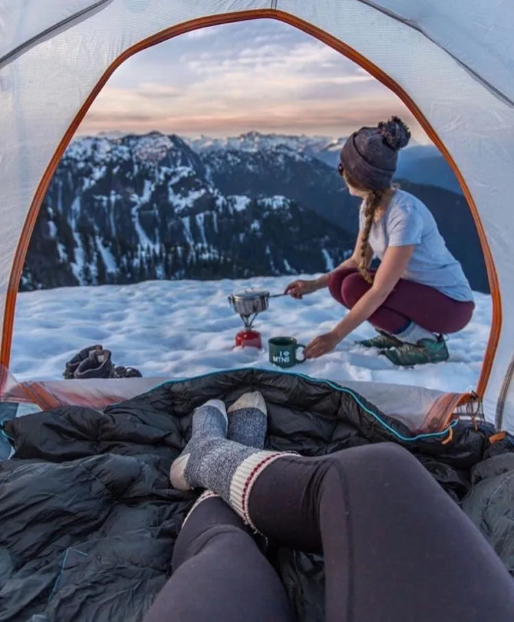 10 Foto Tenda yang Nggak Masuk Akal Ini Beneran Dipake Tidur atau Cuma Buat Foto Doang Sih? 11