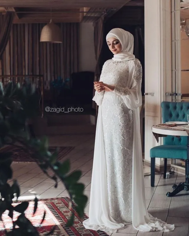 15 Model Gaun Pengantin yang Sopan & Tampil Mewah 16