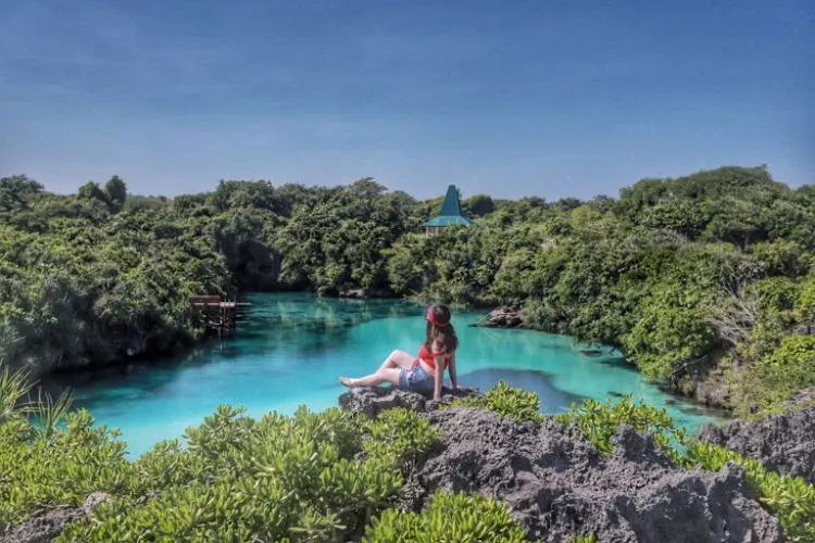 Danau Weekuri, Kepingan Surga yang Tertinggal di Sumba. Airnya Biru Tosca dan Sebening Kaca! 6