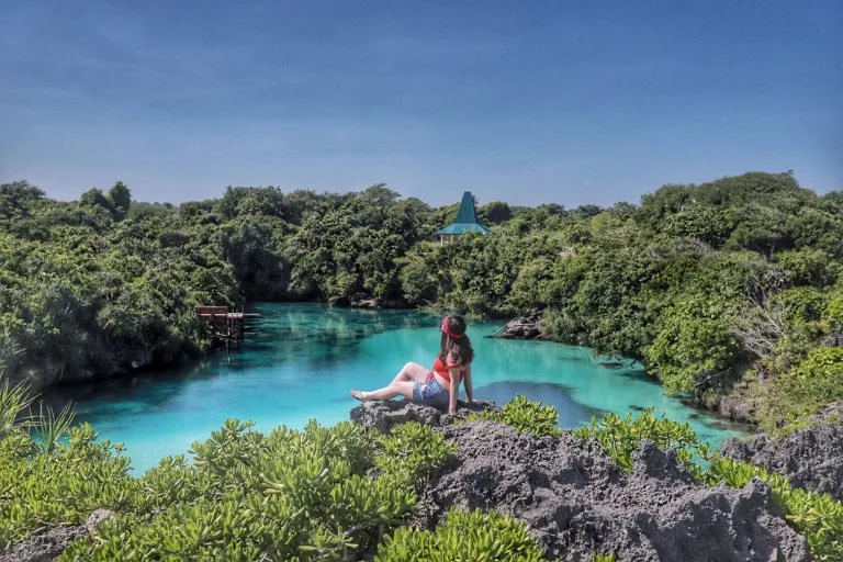 Danau Weekuri, Kepingan Surga yang Tertinggal di Sumba. Airnya Biru Tosca dan Sebening Kaca!