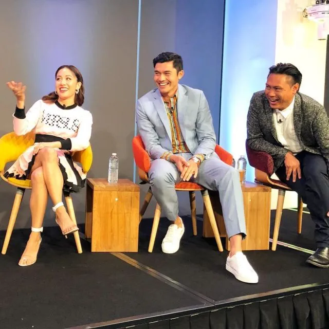 Lupakan Dulu Oppa-oppa Korea, Ini 15 Pesona Aktor Crazy Rich Asians Henry Golding dalam Setelan Jas 25