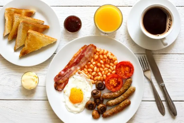 4 Jenis Menu Sarapan di Hotel Berbintang. Jangan Kaget Kalau Nggak Sama dengan Masakan Rumahan 6