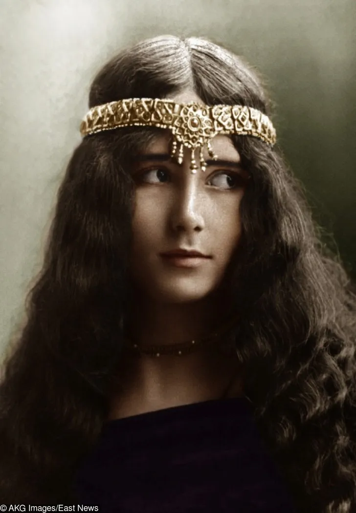 10 Potret Wanita Tercantik dari 100 Tahun Lalu. Cantik Mana nih sama Cewek Zaman Sekarang? 14