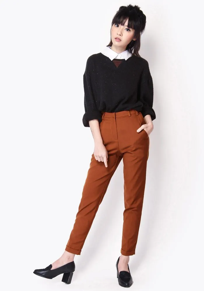 10+ Inspirasi Busana Kuliah dan Kerja dengan Cigarette Pants. Solusi Tampil Formal Tanpa Rok Span 15