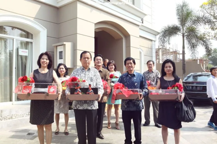 9 Fakta Seputar Prosesi Kelanjutan Lamaran Pasangan Tionghoa, Sangjit. Kaya Makna, Serba Merah nan Meriah! 14