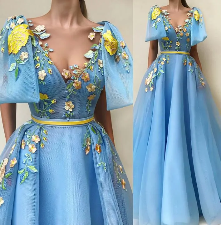 10 Inspirasi 3D Applique yang Memukau untuk Gaun Pesta Kekinian. Itu Baju Apa Pohon Ya? Bisa Keluar Bunganya 12