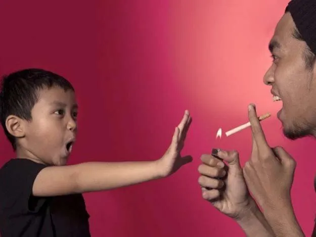 Peneliti: Anak dari Perokok Berisiko Punya Tubuh Lebih Pendek. Bahaya Rokok Bagi Anak Memang Nyata!