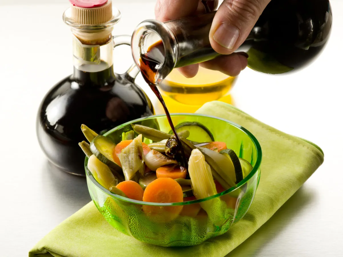 Cuka Itu Ada Banyak Jenisnya. 6 Macam Cairan Asam Ini Bisa Menambah Cita Rasa Aneka Masakan 11