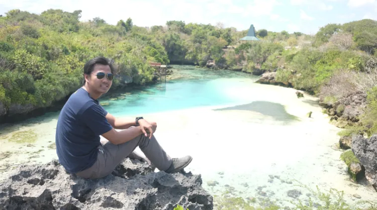 Danau Weekuri, Kepingan Surga yang Tertinggal di Sumba. Airnya Biru Tosca dan Sebening Kaca! 4