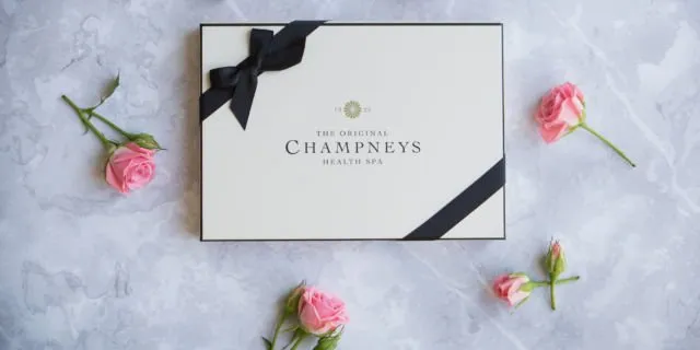 Nggak Bakal Bokek, 12+ Ide Kado Spesial Buat Bridesmaidmu Ini Dijamin Bikin Mereka Happy 22