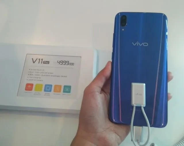 Vivo Resmi Keluarkan Smartphone Terbaru - V11 Pro. Ponsel Canggih dengan Screen Touch ID 9