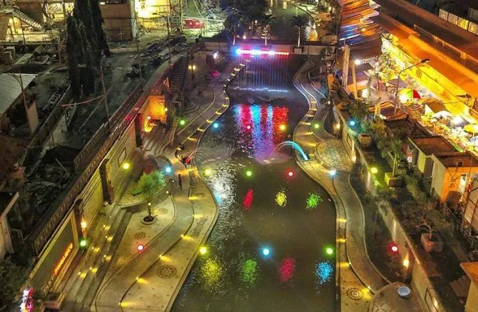 Bukan di Korea, Sungai Indah yang Gemerlap Ini Ada di Bali Lho. Nggak Nyangka Seindah Ini! 13