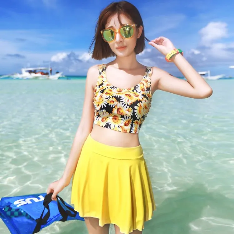 15 Model Swimsuit Kawaii yang Nggak Terlalu Terbuka. Nyaman dan Bebas Bergerak Buat yang Masih Malu-Malu Berbikini Ria 30