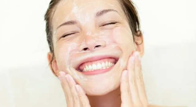 3 Pilar Perawatan Wajah ala Dermatolog yang Penting untuk Diterapkan 5 perawatan wajah menurut dermatolog