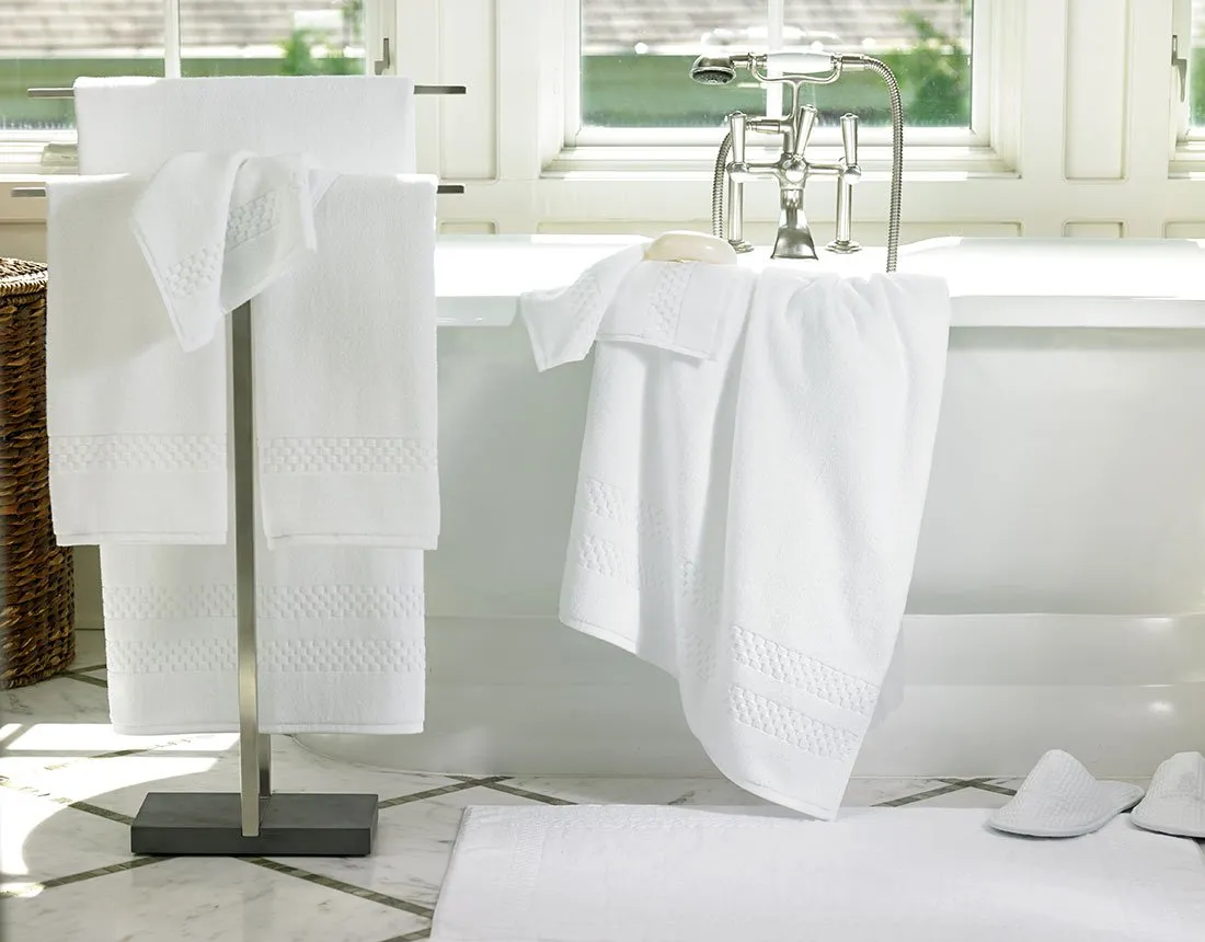 6 Jenis Handuk yang Tersedia di Kamar Hotel. Jangan Salah Pakai!