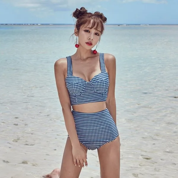 15 Model Swimsuit Kawaii yang Nggak Terlalu Terbuka. Nyaman dan Bebas Bergerak Buat yang Masih Malu-Malu Berbikini Ria 19