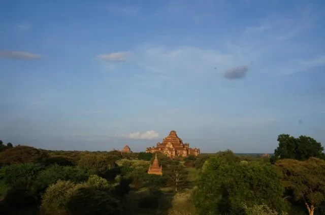 Sensasi Berlibur ke Candi dengan Balon Udara di Bagan, Myanmar. Terasa Magis dan Romantis Abis! 12