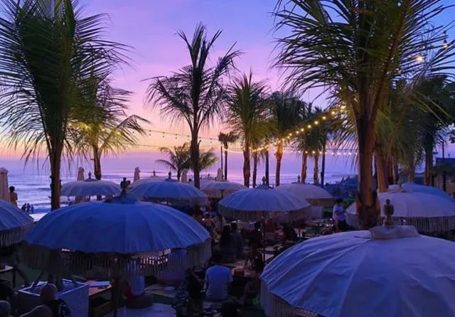 10 Cafe dengan Menu Makanan yang Instagramable di Bali. Saking Cantiknya Jadi Sayang Buat Dimakan! 19