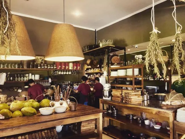 10 Cafe dengan Menu Makanan yang Instagramable di Bali. Saking Cantiknya Jadi Sayang Buat Dimakan! 12