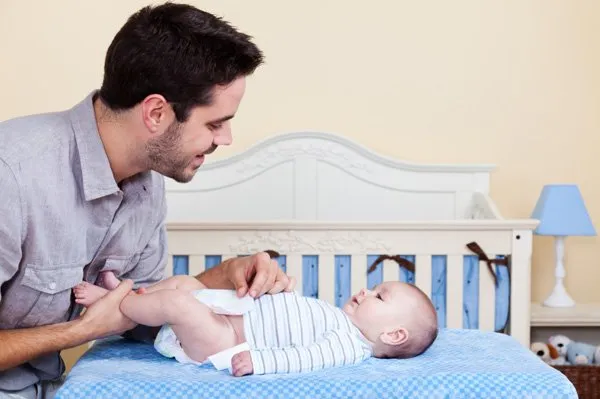 Dear Papa Muda, Kamu Juga Perlu Belajar Menenangkan Bayi Menangis. Ini Bukan Cuma Tugas Istri Lo 7
