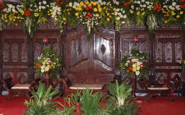 7+ Jenis Ornamen Pelaminan Adat Jawa Beserta Makna Terpuji di Baliknya. Temanten Bertaburan Doa-doa 9