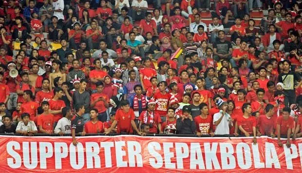 Mulai Bekukan Klub Bola Sampai Perbaiki Sistem Tiket, Mungkin Ini 5 Solusi Atasi Suporter Barbar 9