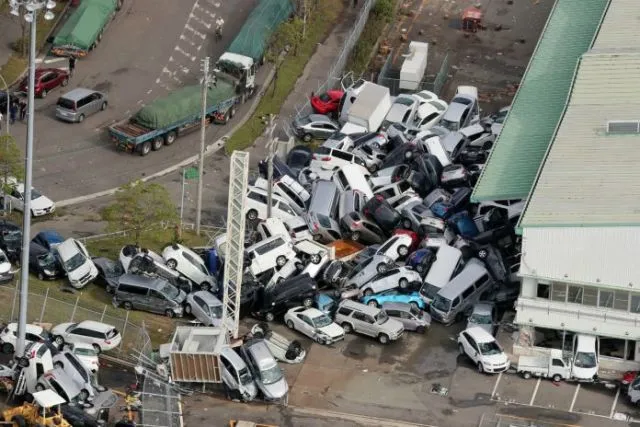 12 Potret Dahsyatnya Cuaca Ekstrem di Jepang Beberapa Hari Terakhir, Angin Topan Sampai Gempa Besar 19