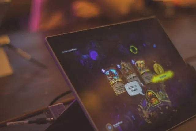 7 Sisi Lain Cowok Gamers yang Bakal Bikin Jatuh Cinta. Lupakan Dulu Soal Sifat Cueknya 9