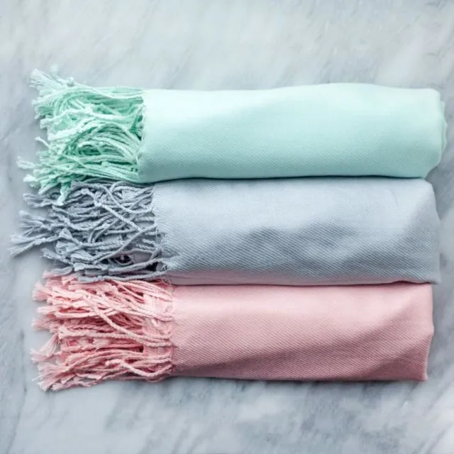 Nggak Bakal Bokek, 12+ Ide Kado Spesial Buat Bridesmaidmu Ini Dijamin Bikin Mereka Happy 19