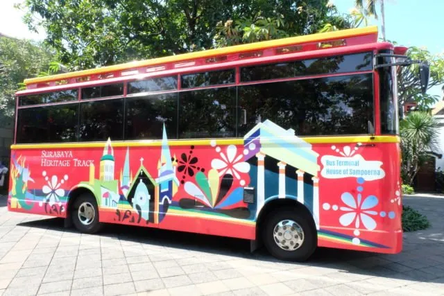 Plesiran ke Surabaya, Kamu Mesti Coba Berkeliling Kota dengan Bus Surabaya Heritage Track! 11