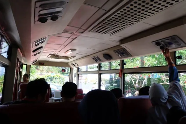 Plesiran ke Surabaya, Kamu Mesti Coba Berkeliling Kota dengan Bus Surabaya Heritage Track! 10