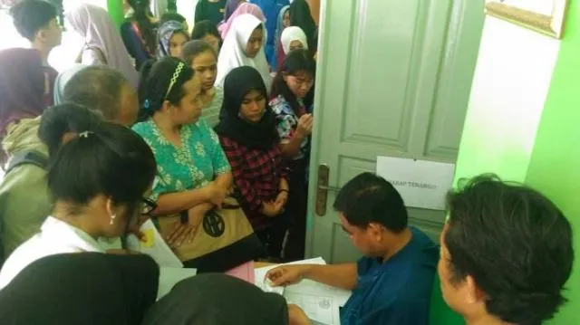 Pelajar SMK Dilarang Ikut Ujian Cuma Gara-gara Nunggak SPP. Padahal Dia Termasuk Siswa Miskin Lho 8