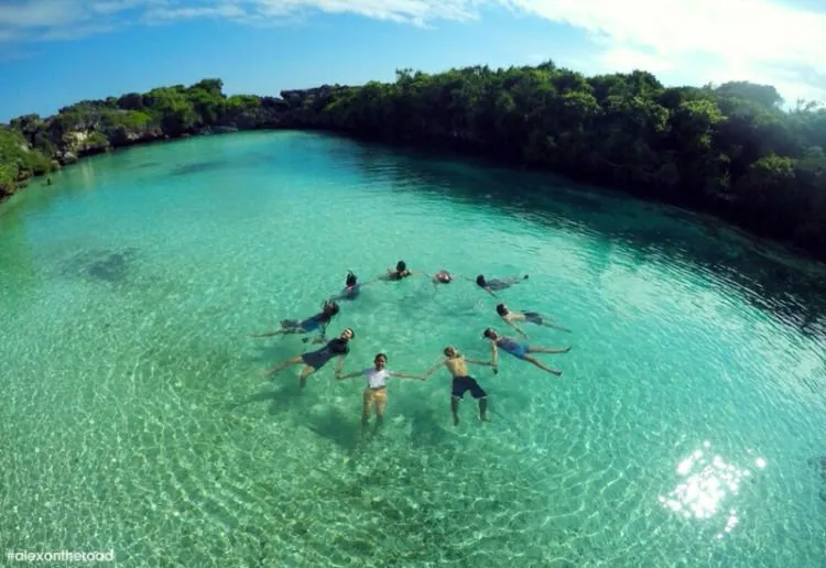 Danau Weekuri, Kepingan Surga yang Tertinggal di Sumba. Airnya Biru Tosca dan Sebening Kaca! 5
