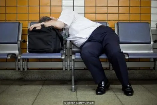 Kebiasaan 'Inemuri' Jadi Solusi Tidur di Tengah Jepang yang Gila Kerja. Tidur Sembarangan Dimaklumi 18