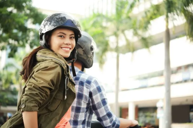7 Drama Ini Cuma Dialami yang Pacaran Naik Motor. Kocak Sih, Tapi Bisa Dikenang Sampai Tua Lho 9