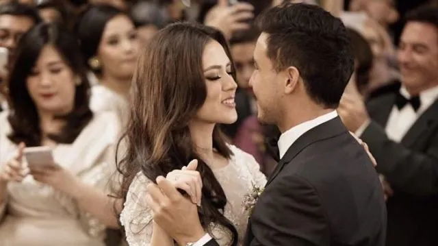 5 Alasan Kamu Harus Memasukkan Logika dalam Hubungan, Sebab Cinta Nggak Cuma Soal Perasaan 6