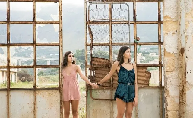 7 Keseruan yang Bakal Dirasakan, Kalau Punya Saudara Perempuan yang Usianya Deketan 8