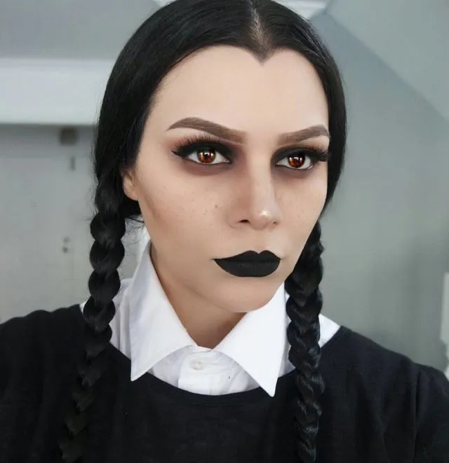 10 Inspirasi Makeup Halloween yang Tak Harus Seram, Tema Cantik dan Mistis Juga Bisa Diterapkan 18