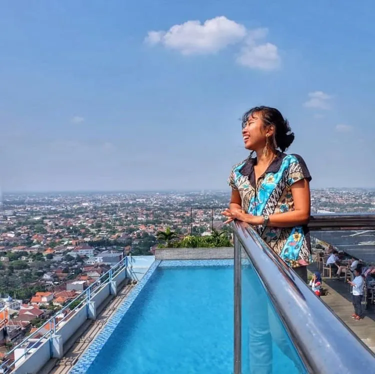 7 Kolam Renang yang Instagramable di Semarang. Mulai dari Kolam Renang Alami Sampai Infinity Pool! 8